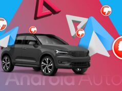 Esses problemas do Android Auto tornam meu trajeto mais difícil do que deveria Painel do carro exibindo a navegação do Android Auto na tela central, com o mascote do Android ao lado dele, cercado por ícones flutuantes do Android Auto.