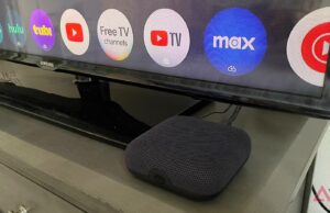 Esta é a única caixa de streaming do Google TV que você deve comprar em 2025 Quatro LEDs brancos no Onn Google TV 4K Pro