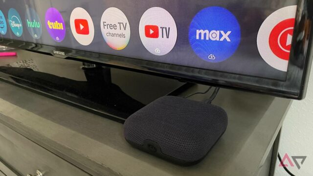 Quatro LEDs brancos no Onn Google TV 4K Pro