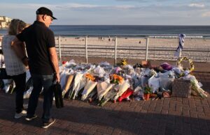 Estado da Austrália proíbe bandeiras e símbolos extremistas: ‘Não há lugar em nossa sociedade’ Estado da Austrália proíbe bandeiras e símbolos extremistas: 'Não há lugar em nossa sociedade'