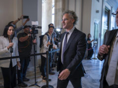 Este irmão da tecnologia espera que os atentados a bomba de Trump gerem muito dinheiro Desenho animado de Jack Ohman