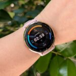 Este smartwatch Garmin oferece uma aparência deslumbrante e vem repleto de recursos