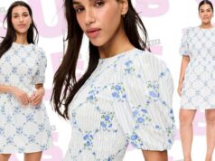 Este vestido antigo da Marinha parece algo pendurado em uma prateleira de casa na colina – por 75% menos petites da marinha antiga