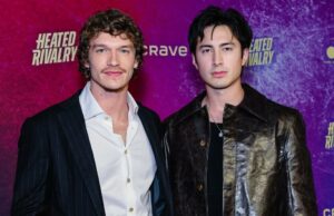 Estrelas de ‘Heated Rivalry’ Hudson Williams e Connor Storrie se reúnem para um novo projeto de romance: ‘Quer mais de nós?’ | Vídeo Estrelas de 'Heated Rivalry' Hudson Williams e Connor Storrie se reúnem para um novo projeto de romance: 'Quer mais de nós?' | Vídeo