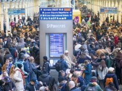Eurostar forçado a cancelar todos os serviços de e para Londres após ‘grande interrupção’ no Túnel do Canal Eurostar forçado a cancelar todos os serviços de e para Londres após 'grande interrupção' no Túnel do Canal