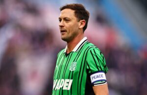 Ex-ás do Man Utd, de 37 anos, volta no tempo com desempenho elegante contra o vencedor da Bola de Ouro Nemanja Matic jogando pelo Sassuolo, contra Luka Modric