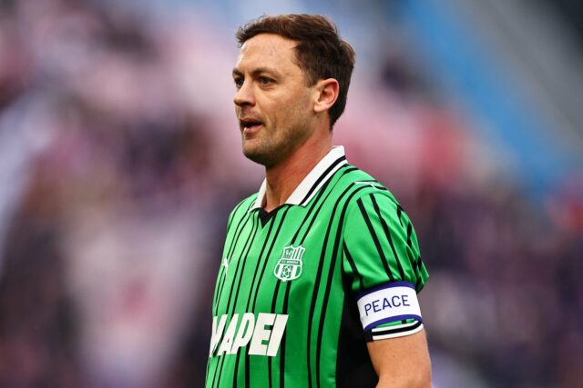 Ex-ás do Man Utd, de 37 anos, volta no tempo Nemanja Matic jogando pelo Sassuolo, contra Luka Modric