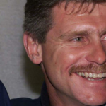 Ex-batedor inglês Robin Smith morre aos 62 anos