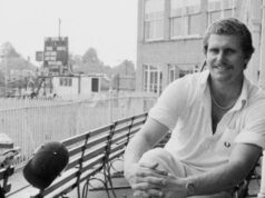 Ex-batedor inglês Robin Smith morre aos 62 anos na Austrália Ex-batedor inglês Robin Smith morre aos 62 anos na Austrália