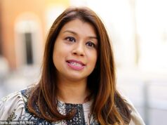 Ex-ministro da cidade e deputado trabalhista Tulip Siddiq considerado culpado em julgamento de corrupção e condenado a dois anos de prisão A ex-ministra da cidade, Tulip Siddiq, provavelmente enfrentará uma sentença de 10 anos de prisão na segunda-feira se for considerada culpada em um julgamento de corrupção de alto nível em sua terra natal, Bangladesh