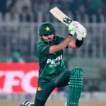 Exceto Salman Ali Agha, todos os outros jogadores do Paquistão podem jogar três ligas T20