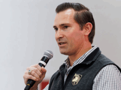 Exclusivo – Matt Van Epps: O oponente democrata é um esquerdista radical que odeia o cristianismo e assedia agentes do ICE Exclusivo - Matt Van Epps: O oponente democrata é um esquerdista radical que odeia o cristianismo e assedia agentes do ICE