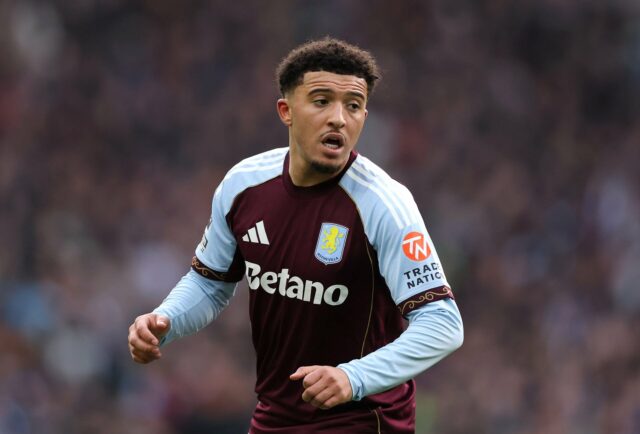 Tiro na cabeça de Jadon Sancho, Aston Villa