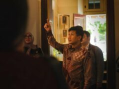 Exposição em Jacarta mostra outro lado da revolução: as histórias humanas por trás da luta Exposição em Jacarta mostra outro lado da revolução: as histórias humanas por trás da luta