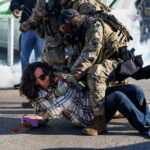 FBI de Trump: Protestar contra abusos do ICE é terrorismo