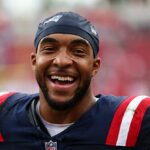 FOTOS - 'Faith Endures': NFL Star destaca cristãos perseguidos no jogo 'My Cause, My Cleats'