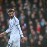 Bruno Fernandes batendo palmas contra o Crystal Palace