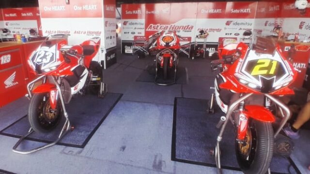 Fadillah Arbi Aditama sobe ao pódio mesmo que seus companheiros Fadillah Arbi Aditama sobe ao pódio mesmo que seus companheiros não tenham conseguido vencer no ARRC 2025