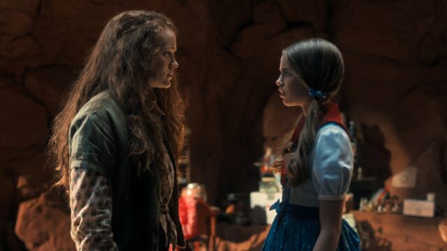 Fãs de 'Stranger Things' compartilham preocupação com o final satisfatório Fãs de 'Stranger Things' compartilham preocupação com o final satisfatório após o volume 2: 'That Finale Better Stick the Landing'