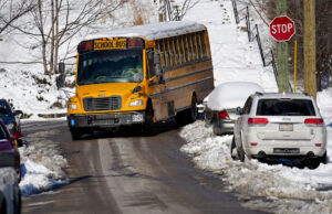 Fechamento de escolas e atrasos em Cincinnati, área NKY na sexta-feira devido à neve Yahoo news home