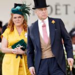 Sarah Ferguson e Andrew Mountbatten-Windsor no Ascot Racecourse em 21 de junho de 2019