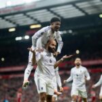 Bryan Mbeumo e Amad Diallo dançam Homer Simpson