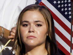 Filha de Tim Walz usa mensagem de Natal para condenar o ICE por ‘aterrorizar’ comunidades Filha de Tim Walz usa mensagem de Natal para condenar o ICE por 'aterrorizar' comunidades