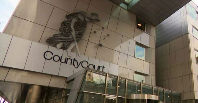 Filho de homem importante é considerado culpado de estuprar mulher dentro de casa
