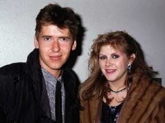 ‘Foi um encobrimento’: o ex-marido de Kirsty MacColl fala 25 anos depois da morte da cantora de Fairytale of New York… e diz que ela foi ‘morta por uma lancha dirigida pelo homem mais rico do México’ Kirsty MacColl, à direita, fotografada com o então marido Steve Lillywhite. Seu ex lançou novas dúvidas sobre a história oficial de sua morte, dizendo que um bilionário mexicano provavelmente foi o responsável