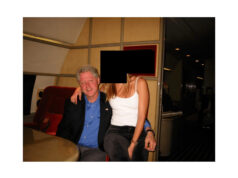 Fotos de Bill Clinton aparecem com destaque no primeiro lote de arquivos Epstein recém-lançados Yahoo news home