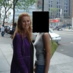 Fotos de Sarah Ferguson aparecem nos arquivos de Epstein depois que a ex-duquesa foi exilada por ligações com um financiador pedófilo