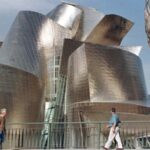 O edifício Dr Chau Chak Wing projetado por Gehry na UTS Business School em Sydney.