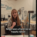 120725_cinnabon_worker_kal