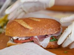 Genova Deli fecha loja Treat Boulevard em Walnut Creek Genova Deli fecha loja Treat Boulevard em Walnut Creek