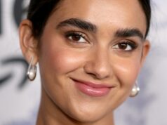 Geraldine Viswanathan se junta à comédia Peacock ‘Dig’ de Amy Poehler e Mike Schur Geraldine Viswanathan se junta à comédia Peacock 'Dig' de Amy Poehler e Mike Schur