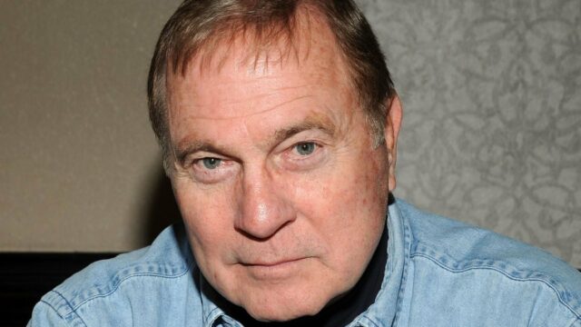 Gil Gerard, estrela de 'Buck Rogers no século 25', morre aos 82 anos
