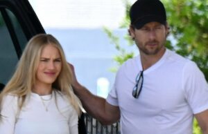 Glen Powell e Michelle Randolph passam férias juntos em Miami 1229-Glen-Powell-Michelle-Randolph-SUB-1