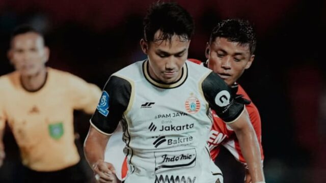 Gol em 90+10 minutos anulado pelo VAR, vitória de Semen Padang sobre Persija gera polêmica
