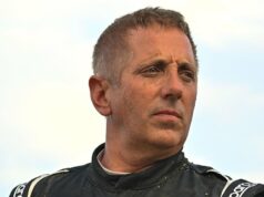 Greg Biffle, esposa e filhos da NASCAR estavam a bordo de acidente fatal de avião: amigo Avião pertencente à lenda da NASCAR Greg Biffle cai e pega fogo na Carolina do Norte