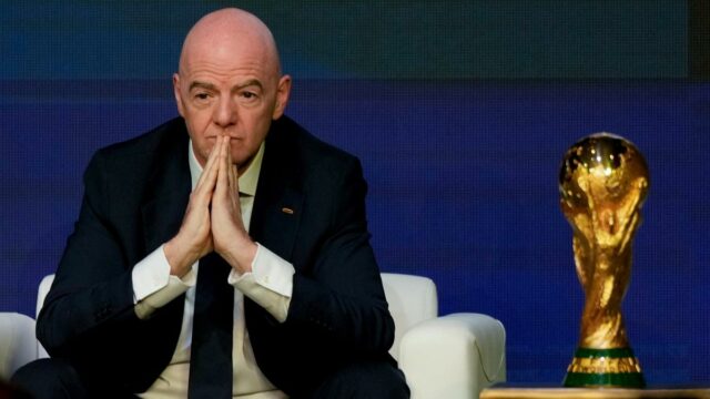 Grupo de torcedores pede à FIFA que interrompa a venda Grupo de torcedores pede à FIFA que interrompa a venda de ingressos para a Copa do Mundo de 2026 por preços “exorbitantes”