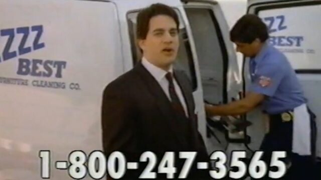 HOJE NA HISTÓRIA: Golpe de um bilhão de dólares do HOJE NA HISTÓRIA: Golpe de um bilhão de dólares do limpador de carpete adolescente