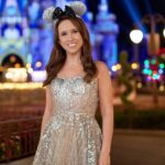 Hallmark faz parceria com a Disney World e define filme de Natal de Lacey Chabert para filmar no parque (EXCLUSIVO)