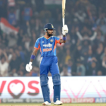 Hardik Pandya expressa satisfação com seu ardente meio século