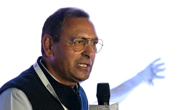 Harendra Singh renuncia ao cargo de técnica de hóquei feminino da Índia
