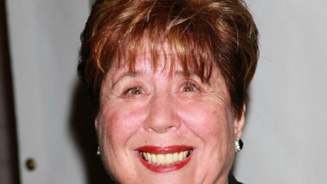 Helen Siff, 'Salve, César!' e ator de personagem de 'You Don't Mess With the Zohan', morre aos 88
