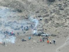 Helicóptero cai no Monte Kilimanjaro, Tanzânia, cinco pessoas mortas Helicóptero cai no Monte Kilimanjaro, Tanzânia, cinco pessoas mortas