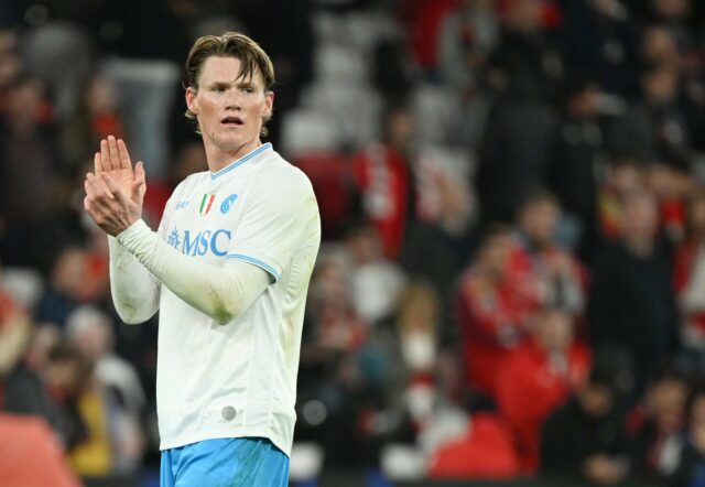 Henry Winter levanta argumento válido de Scott McTominay para o Scott McTominay no aquecimento frente ao Benfica