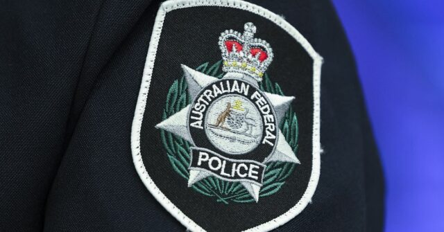 Homem acusado de supostas ameaças anti-semitas em voo de Bali para Sydney
