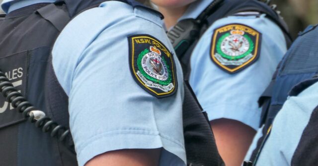 Homem acusado de tentar desencadear protestos violentos na praia de Sydney
