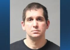 Homem de New Hampshire acusado de estrangular a mãe Homem de New Hampshire acusado de estrangular a mãe